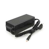 Зарядний пристрій Jinyi для акумуляторів LiFePO4 12V(14,6V),4S,10A,штекер 5.5*2.5,з індикацією,BOX