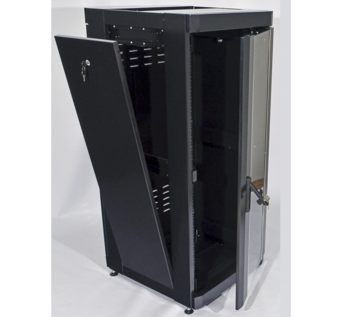 Шафа 19" 24U, 610 х 675 мм (Ш * Г), чорна