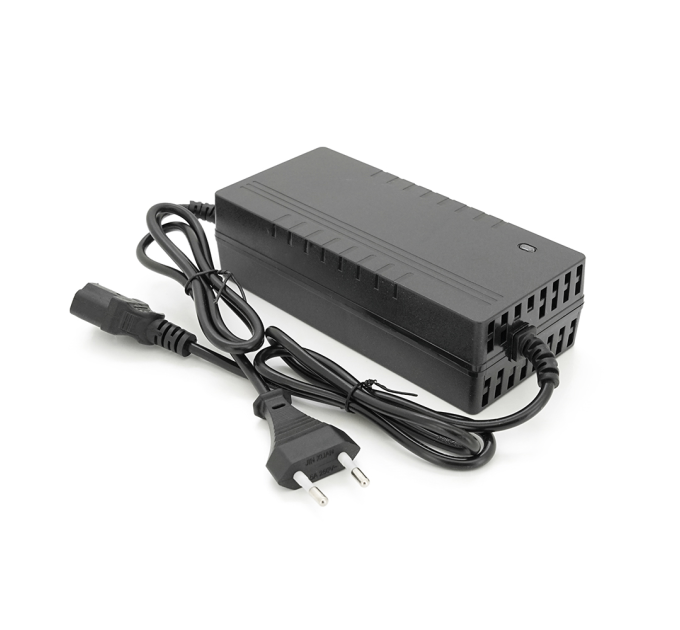 Зарядний пристрій акумуляторів Li-ion 16.8V, 5A, , роз'єм Triangle plug (T-tipe / IEC / C13 N+L-), LED-індикація