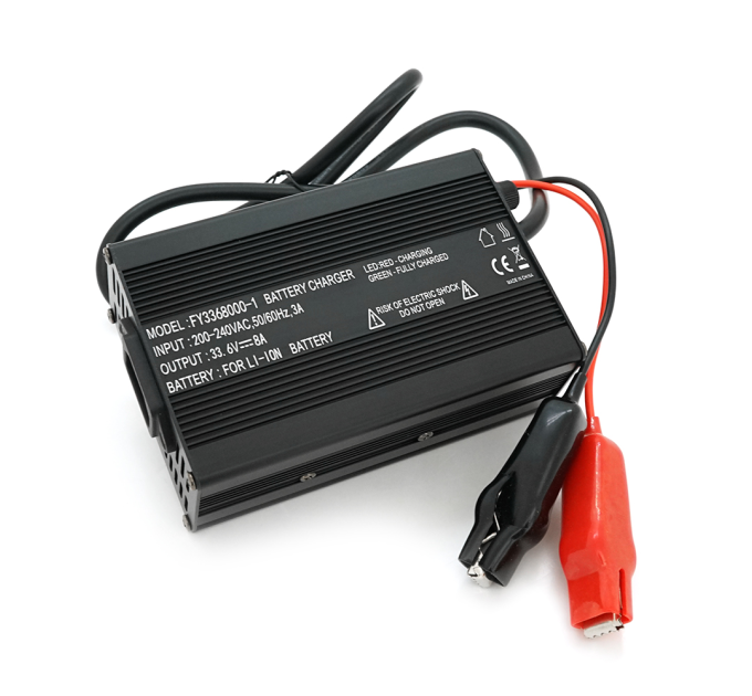 Зарядний пристрій для акумуляторів Li-ion 33.6V,8S,8A,+ крокодили,135x90x50mm